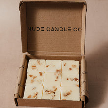 Load image into Gallery viewer, • Invigorate •<br>Orange, Mandarin, Bergamot, Lavender, Chamomile<br>9 naturally scented wax melts