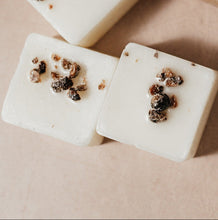 Load image into Gallery viewer, • Recover •<br>Juniper, Lavender, Lemon, Orange & Spearmint<br>9 naturally scented wax melts